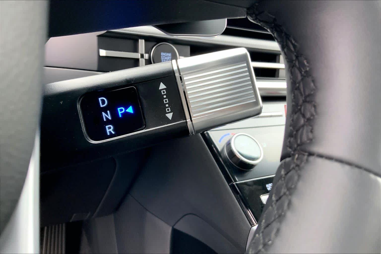 Used 2026 Phantom Black Hyundai SEL image 13