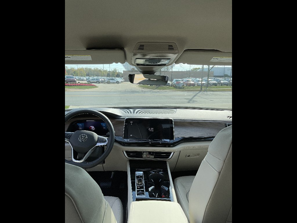 2026 Volkswagen Atlas SE w/Tech - Photo 9