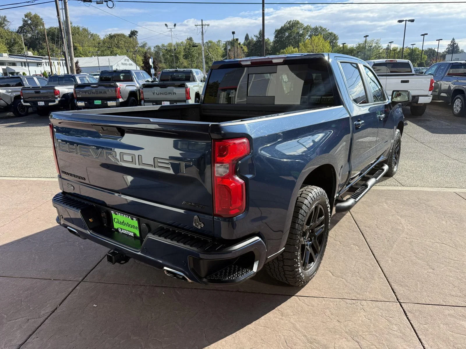 Used 2022 Northsky Blue Metallic Chevrolet RST image 6