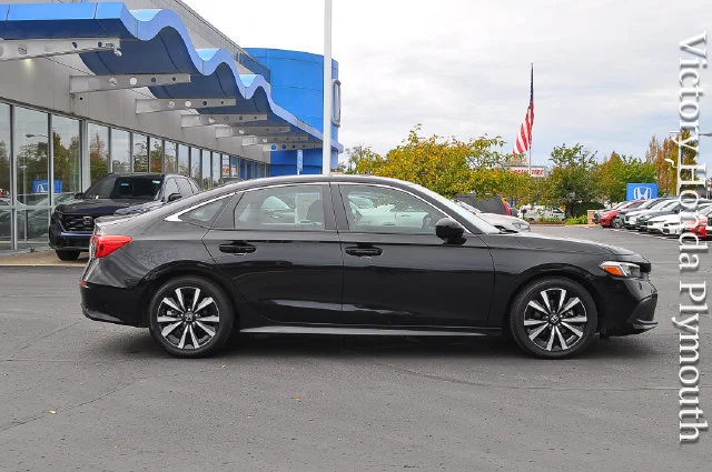 Certified Used 2024 Crystal Black Pearl Honda EX image 40