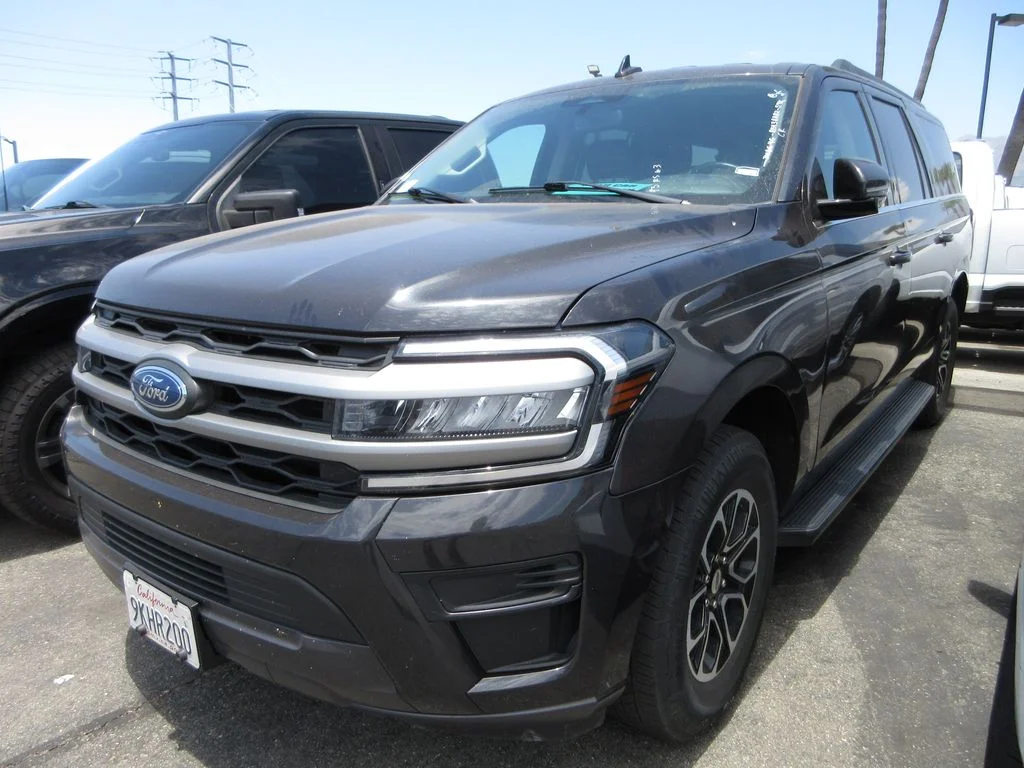 Used 2024 Dark Matter Gray Metallic Ford XLT image 1