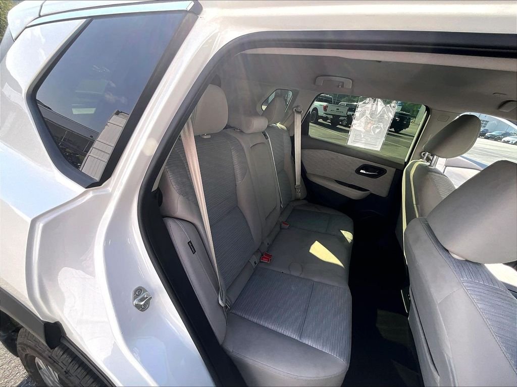 Used 2023 Pearl White Tricoat Nissan SV image 16