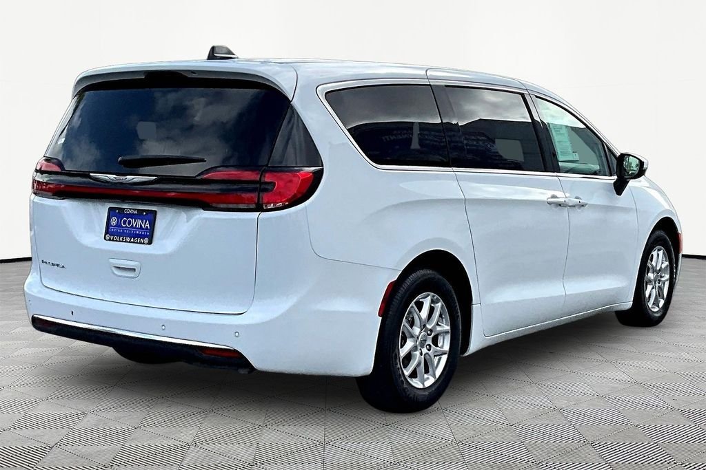 Used 2023 White Chrysler Touring L image 6