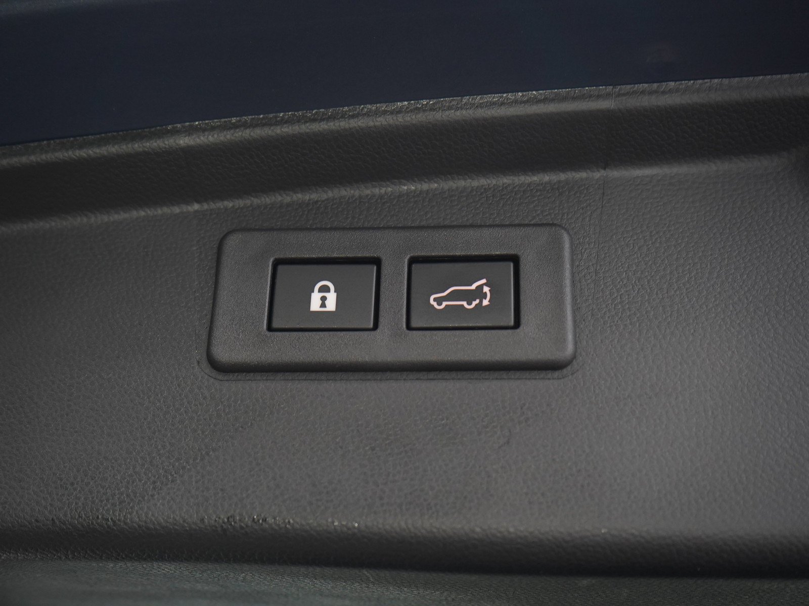 Used 2024 Cosmic Blue Pearl Subaru Touring image 11