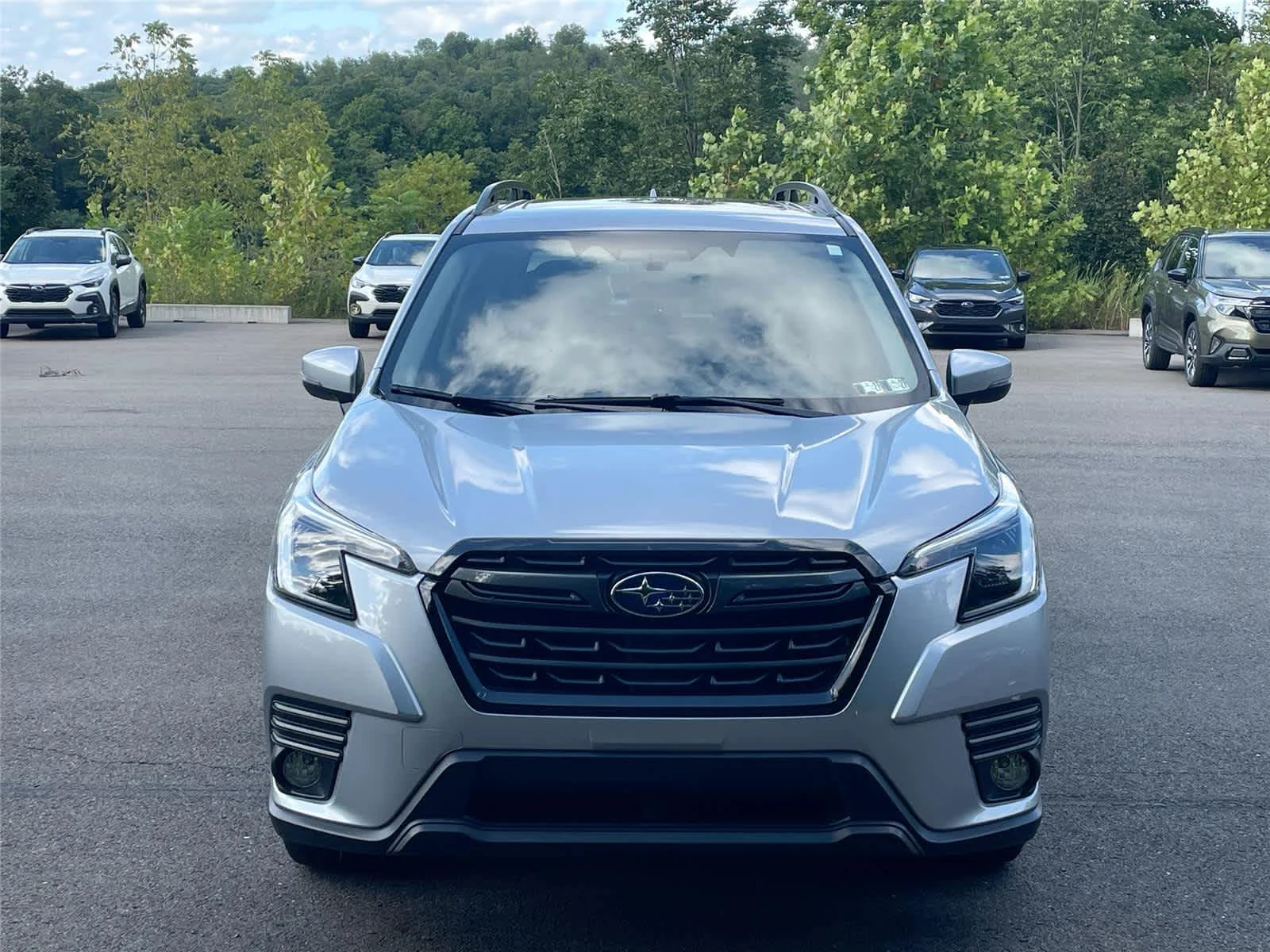 Used 2023 Ice Silver Metallic Subaru Limited image 8
