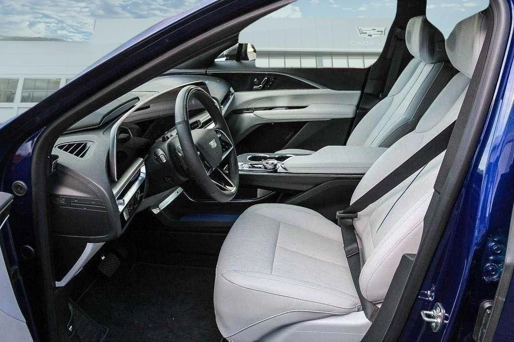 2026 Cadillac LYRIQ Signature Sport - Photo 11