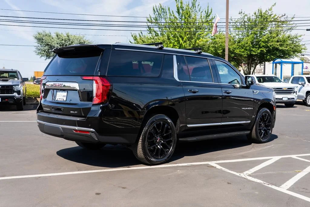 Used 2023 ONYX BLACK GMC SLT image 4