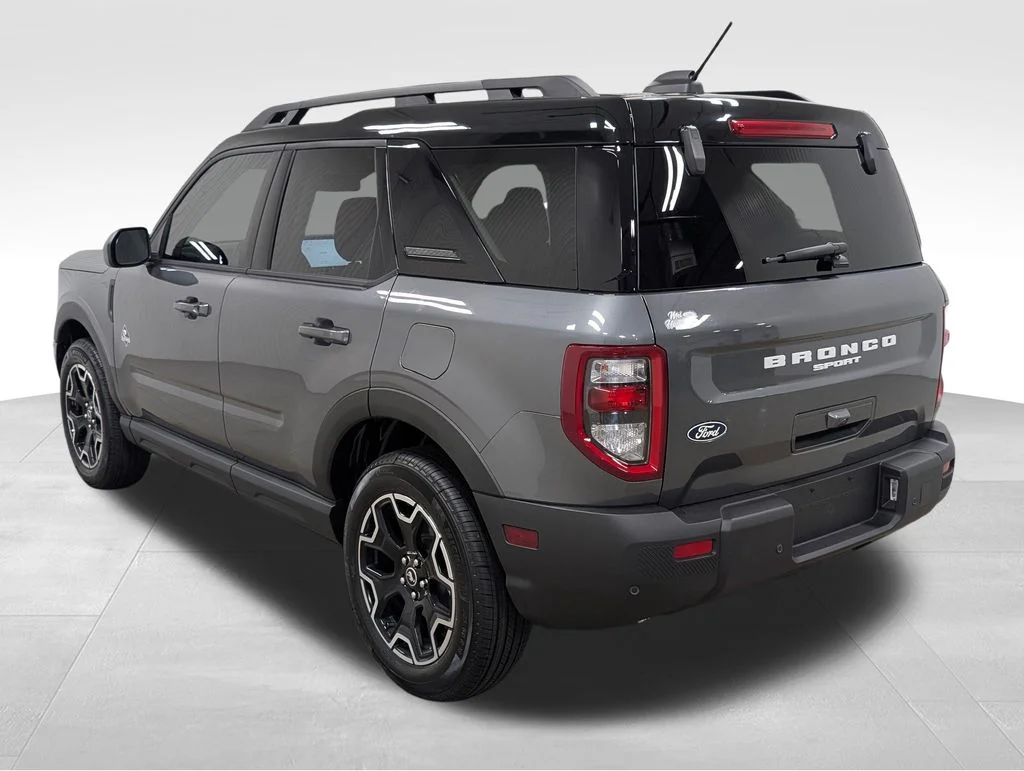 New 2026 Carbonized Gray Metallic Ford Outer Banks® image 21