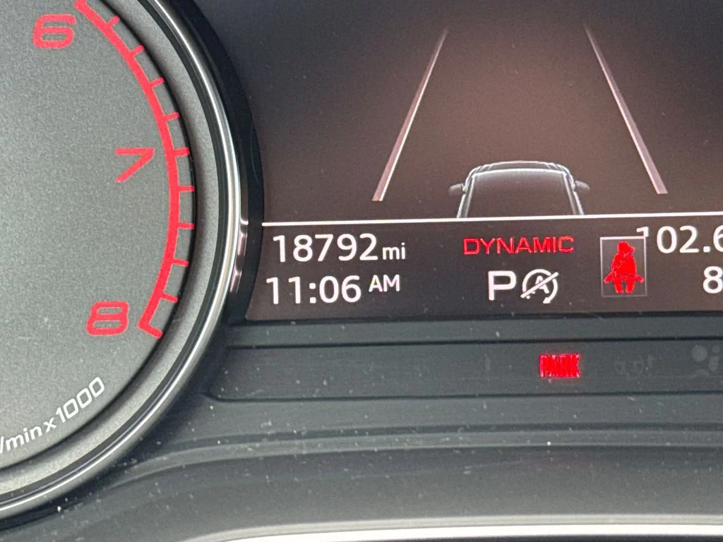 Used 2022  Audi Premium image 27