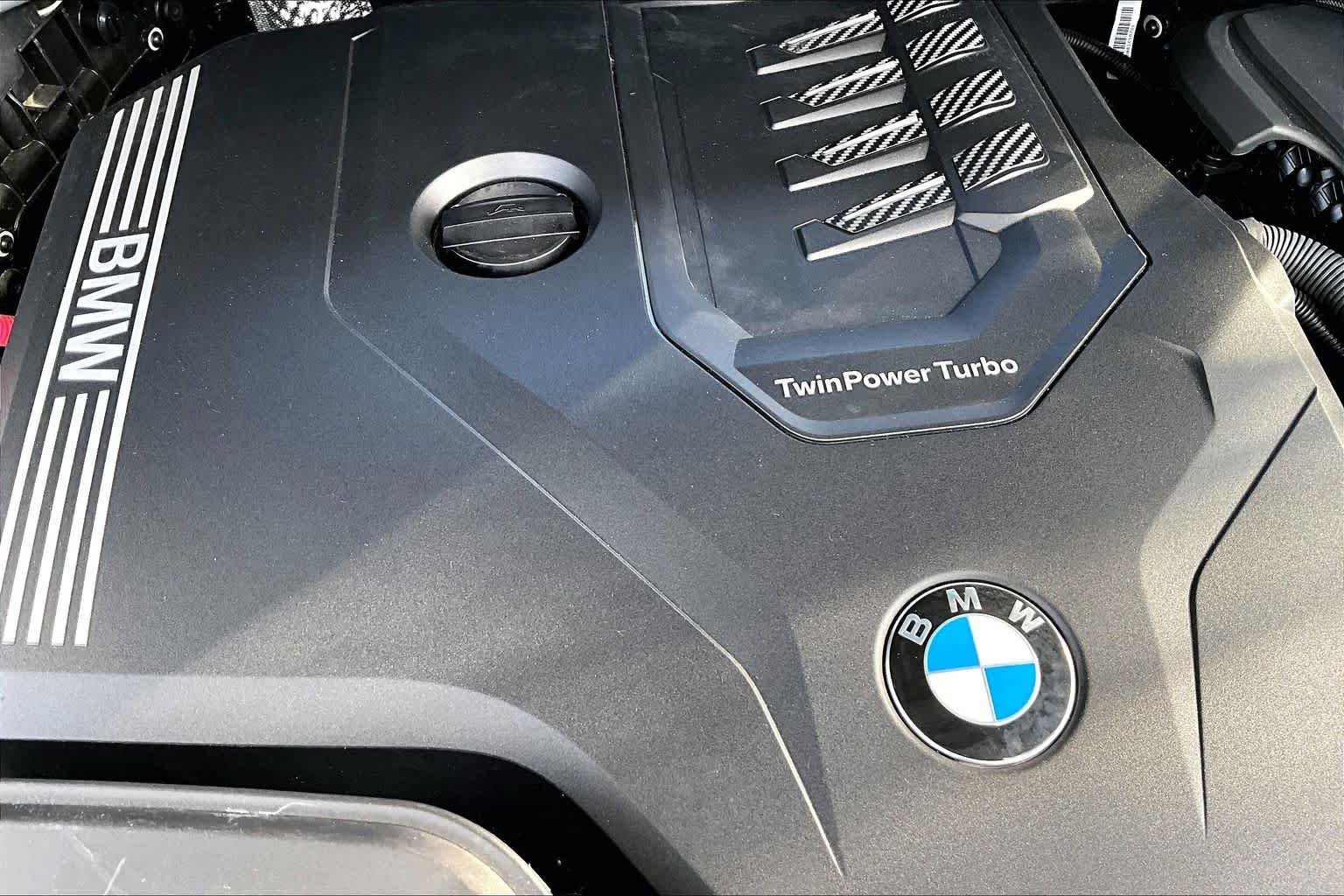 Used 2022 Jet Black BMW xDrive30i image 34