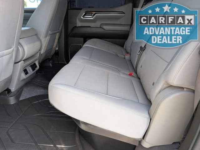 Used 2024 Summit White Chevrolet LT image 22