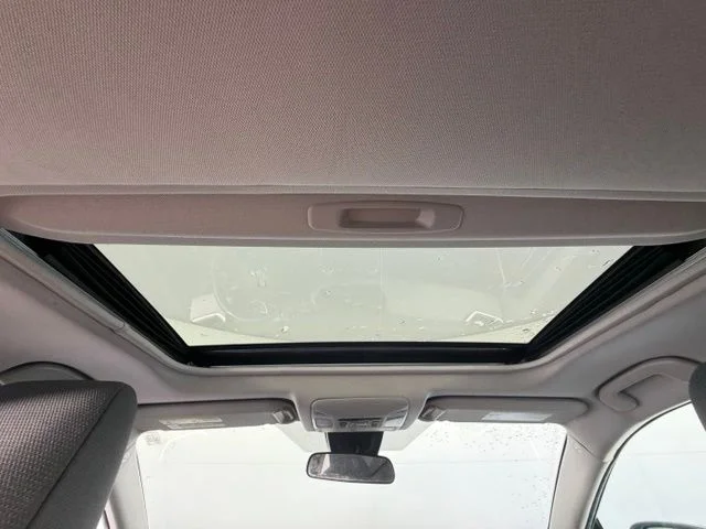 Used 2022  Toyota XLE image 12