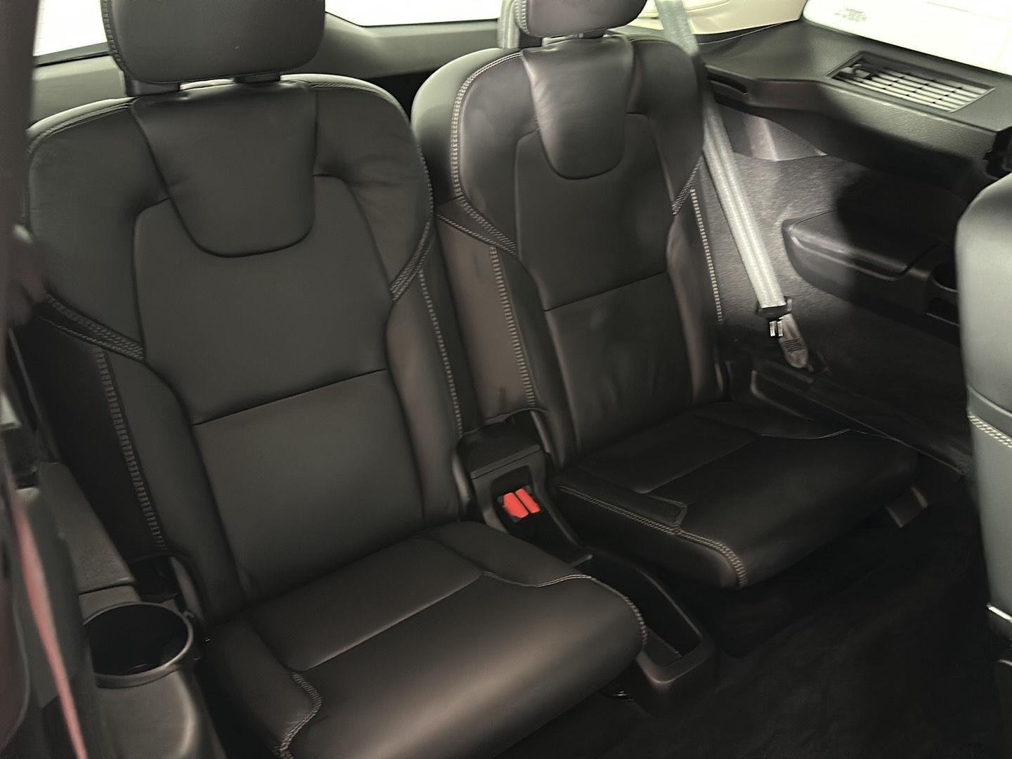 Used 2023 Bright Dusk Metallic Volvo Ultimate image 8