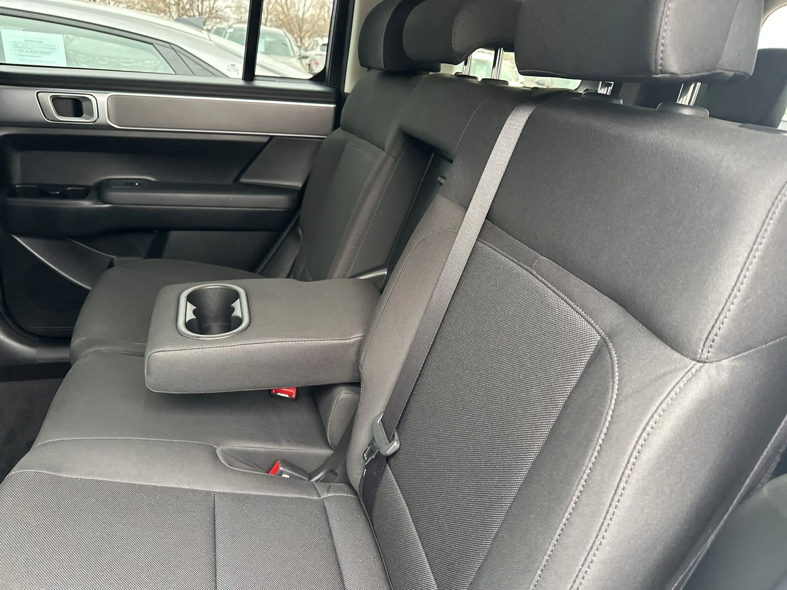 Used 2025 White Hyundai SE image 19