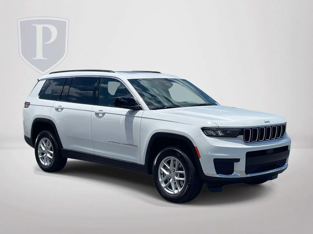 New 2026 Bright White Clear-Coat Exterior Paint Jeep Laredo image 2