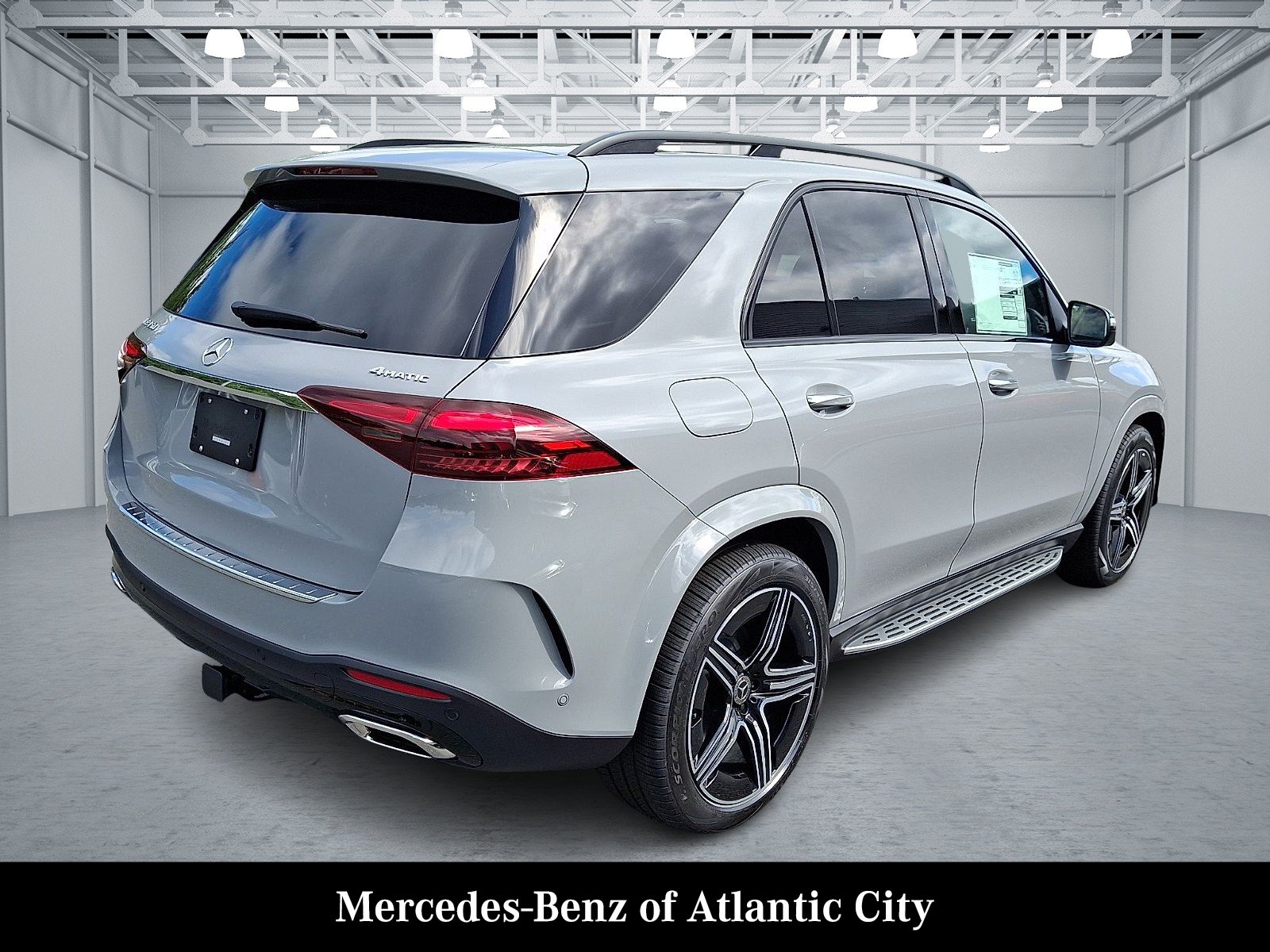 New 2026 MANUFAKTUR Alpine Grey Mercedes-Benz GLE 350 image 4