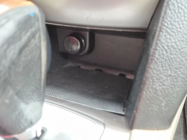 Used 2013 Tan Subaru 2.5i image 26