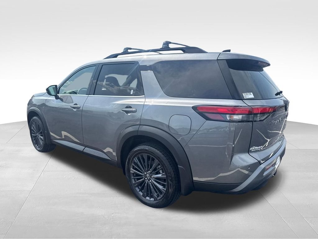 New 2026 Gray Nissan SL image 3