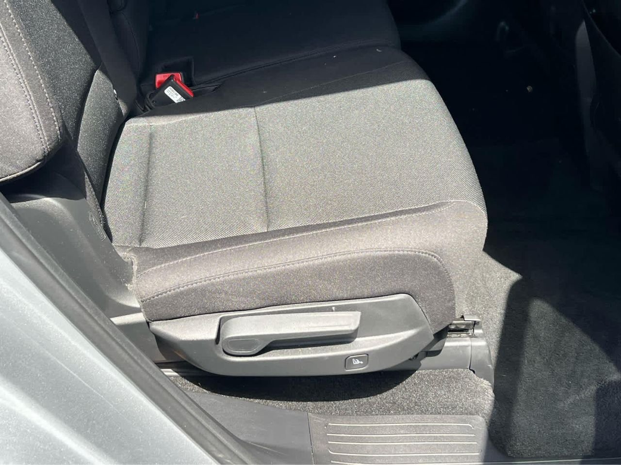 New 2026 Shimmering Silver Hyundai SE image 21