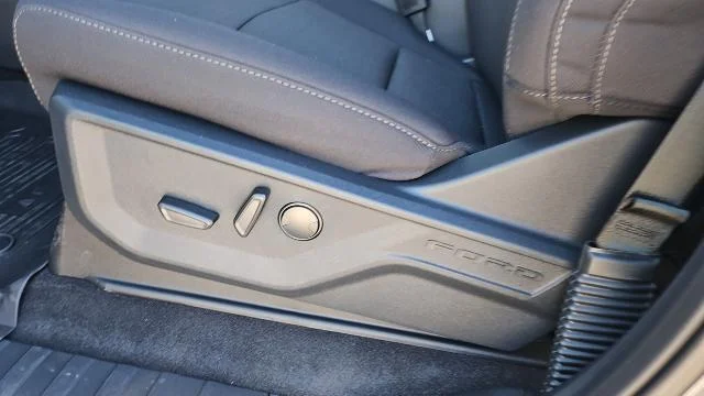 New 2026 Carbonized Gray Metallic Ford XLT 4WD image 30