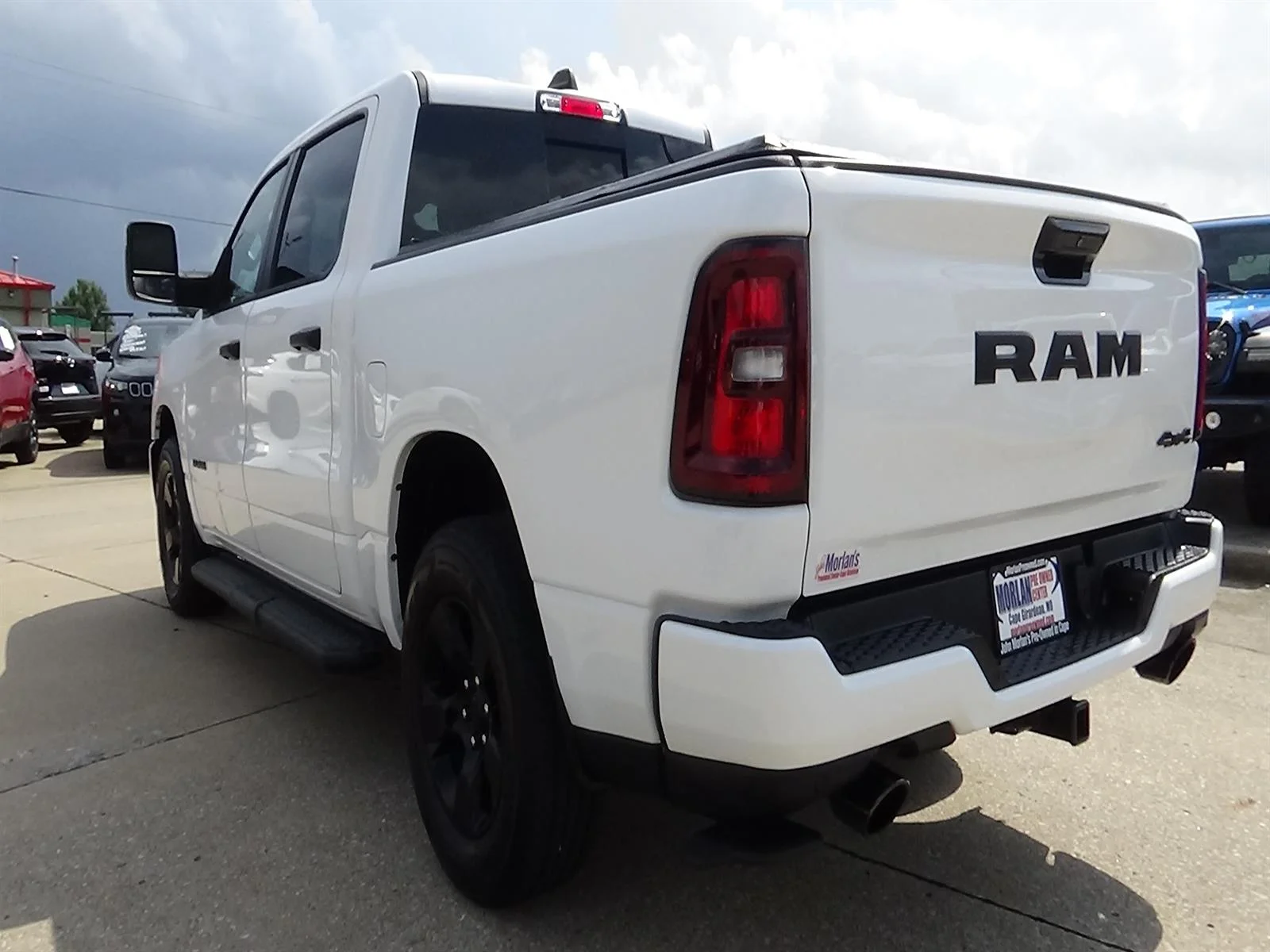 Certified Used 2025 Bright White Clear Coat (pw7) RAM Tradesman image 8