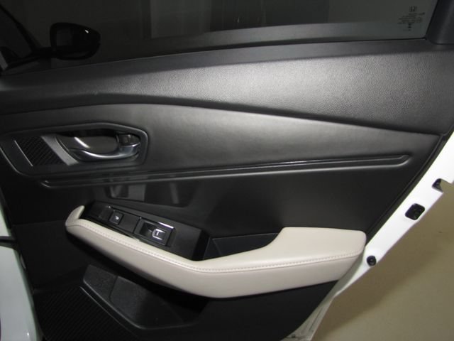Used 2023 Platinum White Honda Touring image 19
