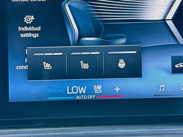 Certified Used 2024 Gray BMW xDrive40i image 21