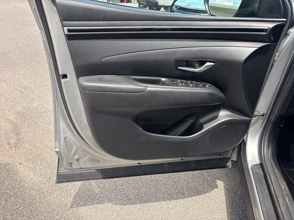Used 2023 Silver Hyundai SEL image 10