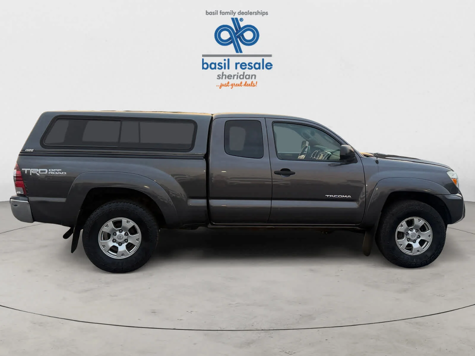 Used 2013 Magnetic Gray Metallic Toyota  image 8
