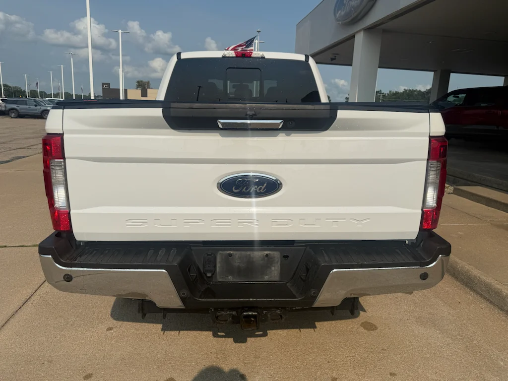 Used 2019 Oxford White Ford LARIAT image 13