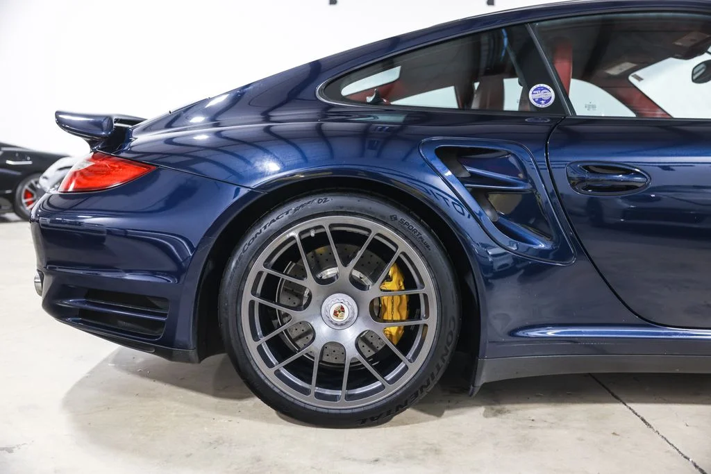 Used 2011 Blue Porsche Turbo S image 17