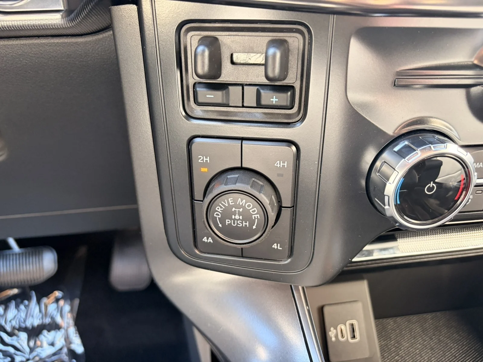New 2026 Antimatter Blue Metallic Ford Lariat® image 22