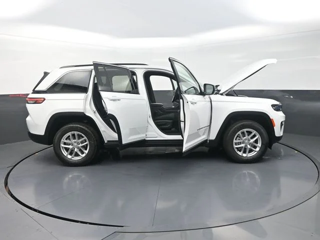 New 2026 Bright White Clearcoat Jeep Laredo X image 38
