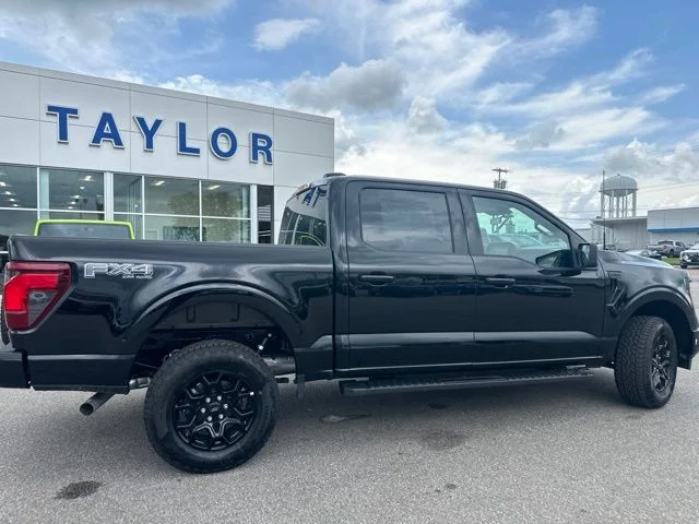 New 2026 Agate Black Metallic Ford XLT image 18