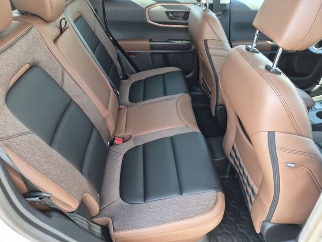 New 2026 Space White Metallic Ford Outer Banks® image 19