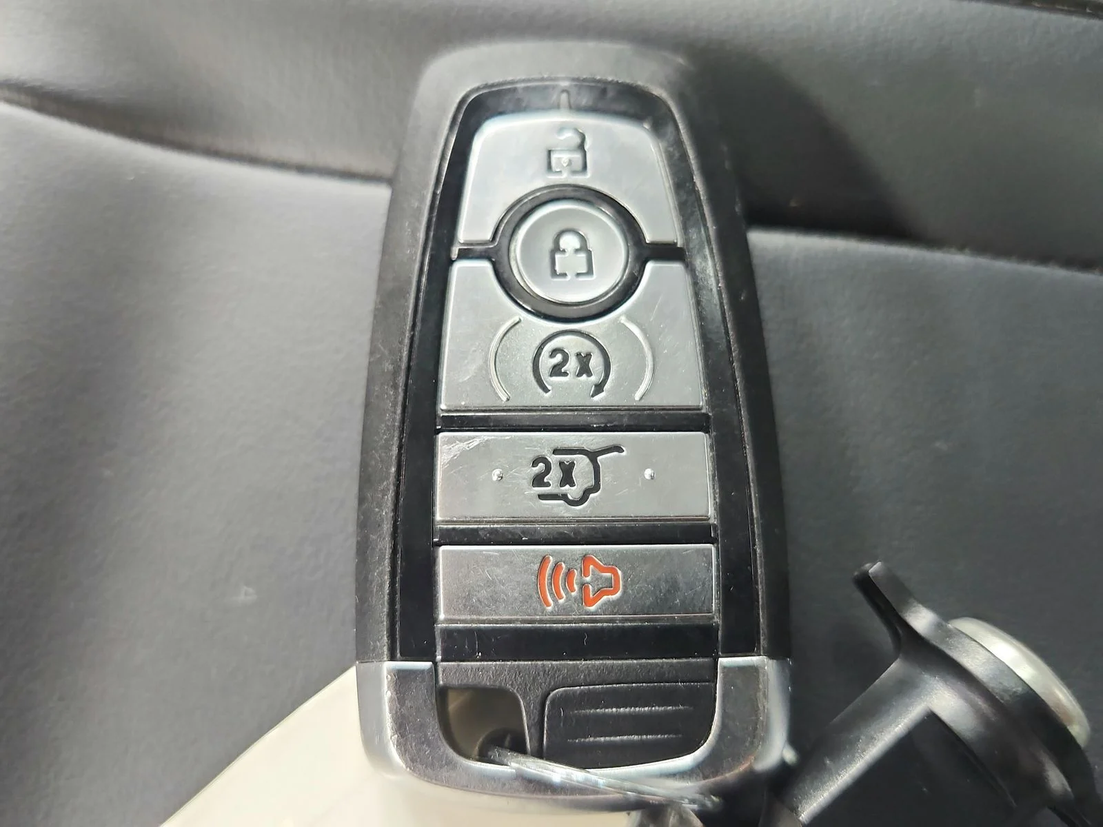 Used 2025 White Ford Platinum image 15