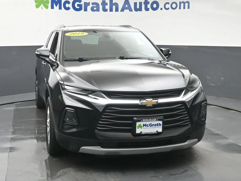 Used 2019 Black Chevrolet Base image 5