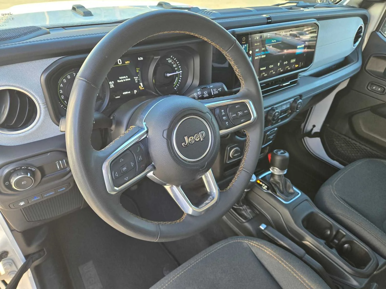 Used 2024  Jeep Sahara image 11