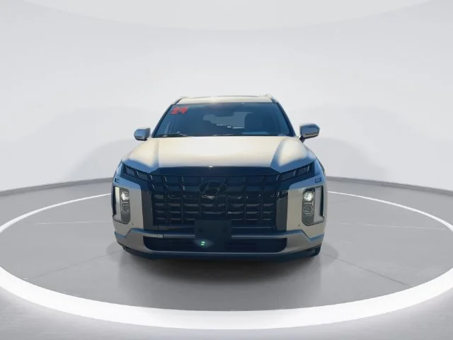 Used 2024 Silver Hyundai SEL image 3
