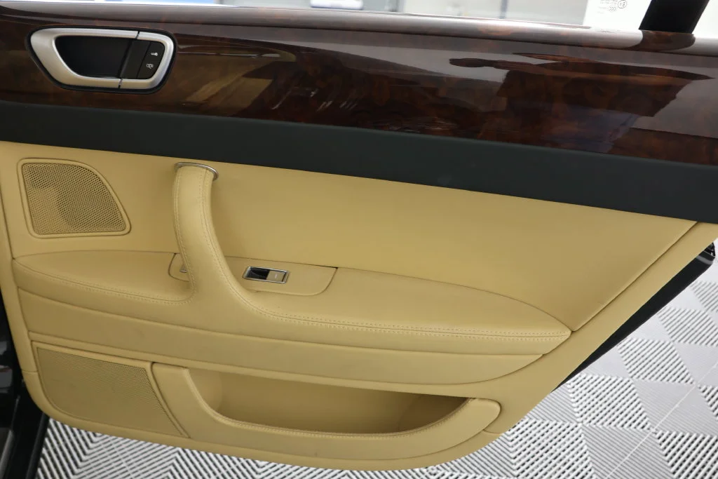 Used 2008 Cumbrian Green Bentley  image 25