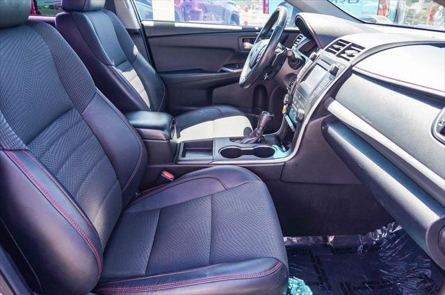 Certified Used 2016 CELESTIAL SILVER METALLIC Toyota  image 18