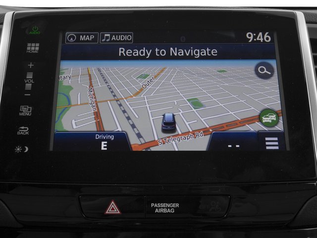 Used 2016  Honda Touring image 16