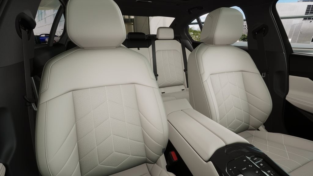 2025 BMW 5 Series 530i - Photo 40