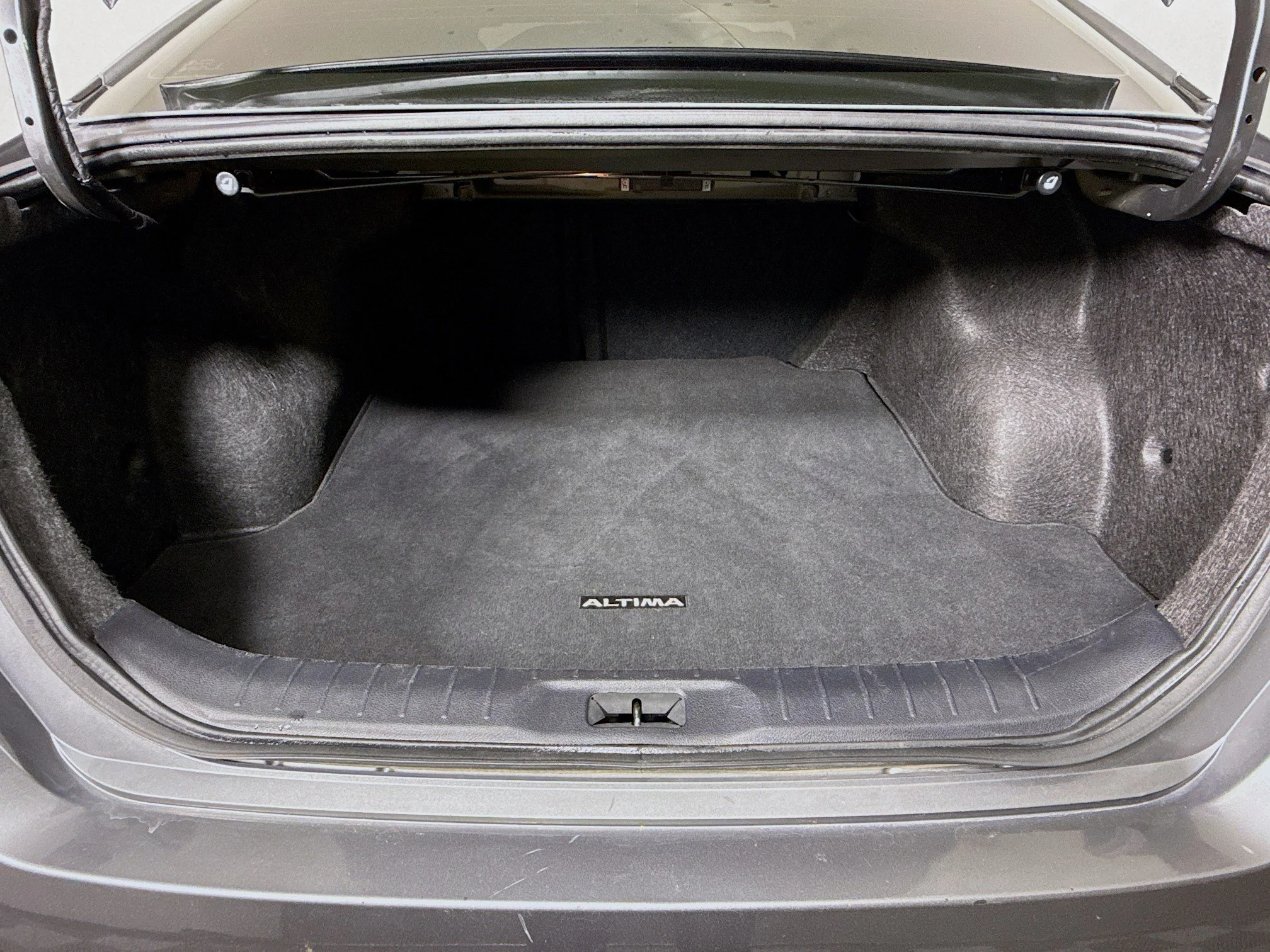 Used 2023 Gun Metallic Nissan 2.5 S image 31
