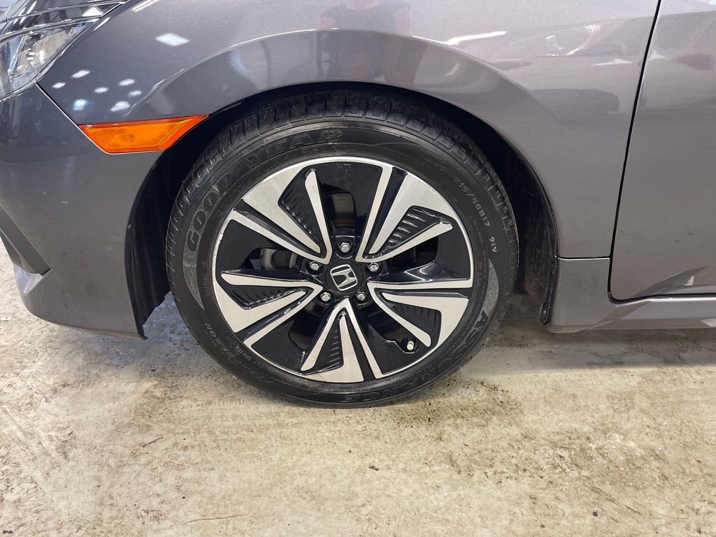 Used 2018  Honda EX-T image 5