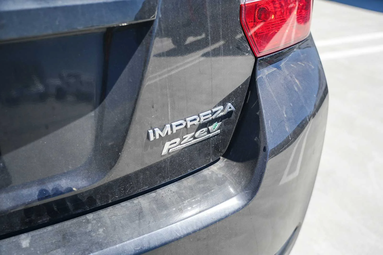 Used 2013 Crystal Black Silica Subaru 2.0i image 23