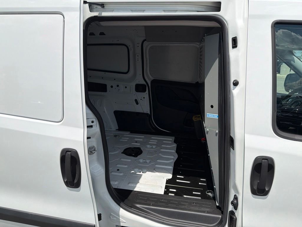 Used 2022 Bright White Ram Base image 18
