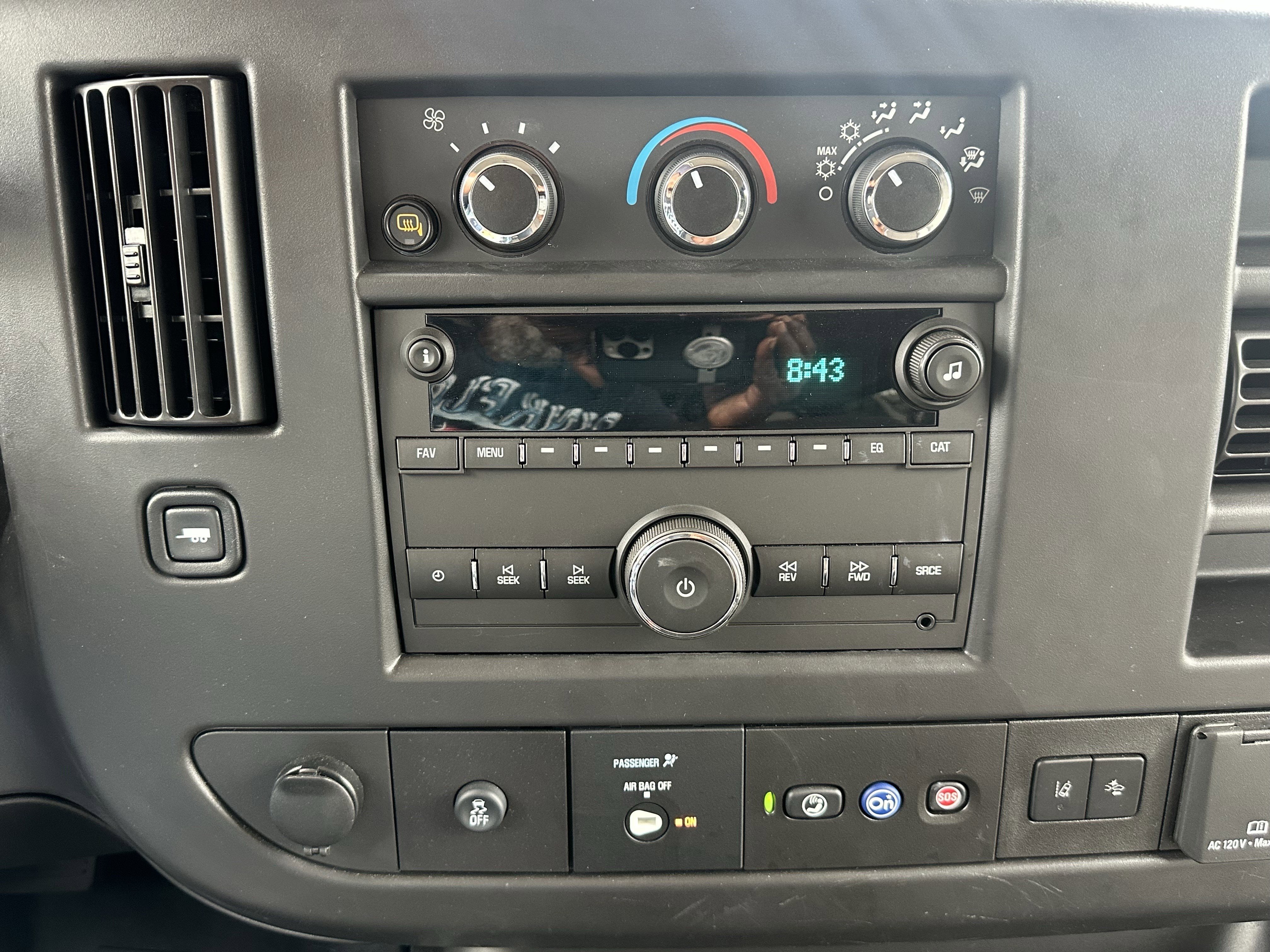 Used 2025 Summit White Chevrolet LT image 24