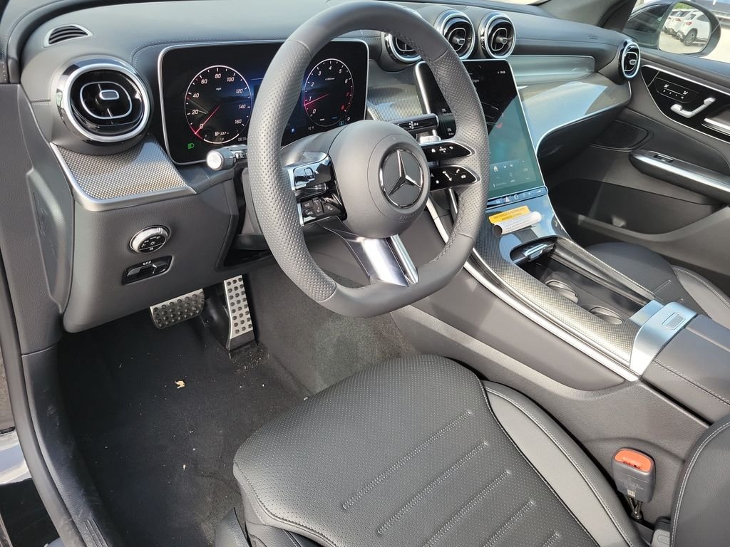 New 2026 Black Mercedes-Benz GLC 300 image 20