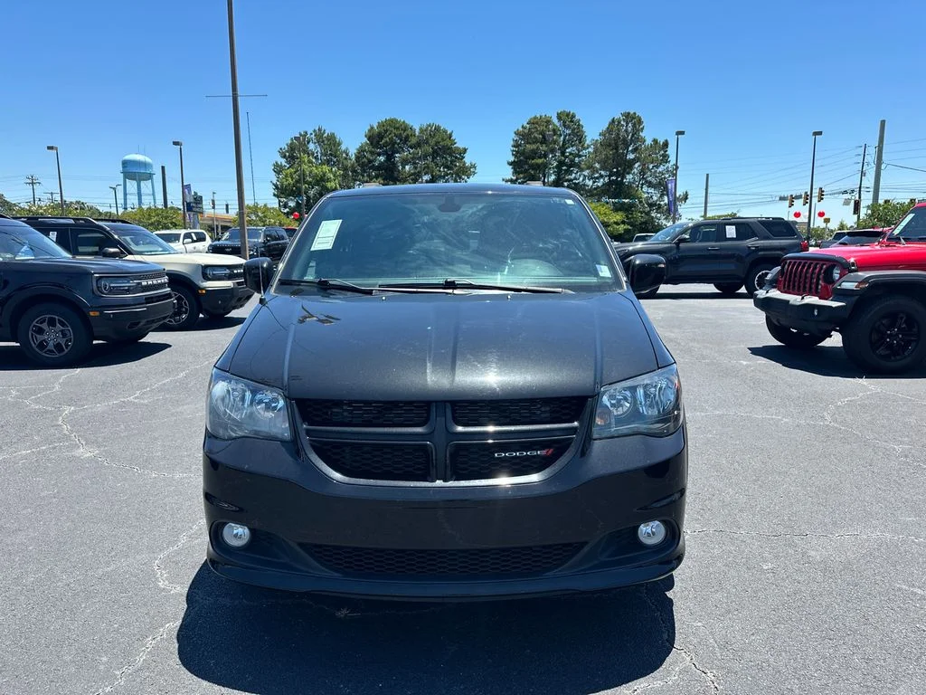 Used 2020 Black Dodge SE Plus image 2